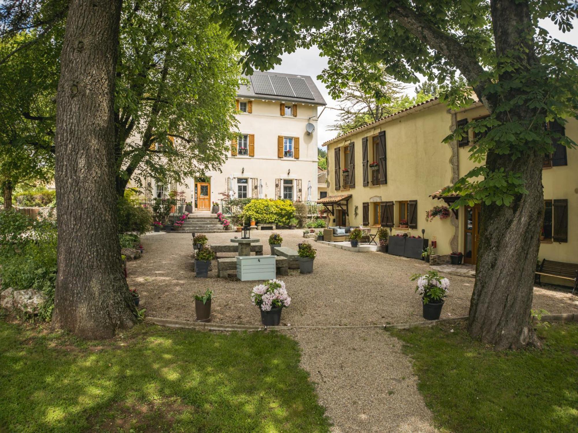 Gites Du Caylar - Chambres Et Appartments Le Caylar Exterior foto